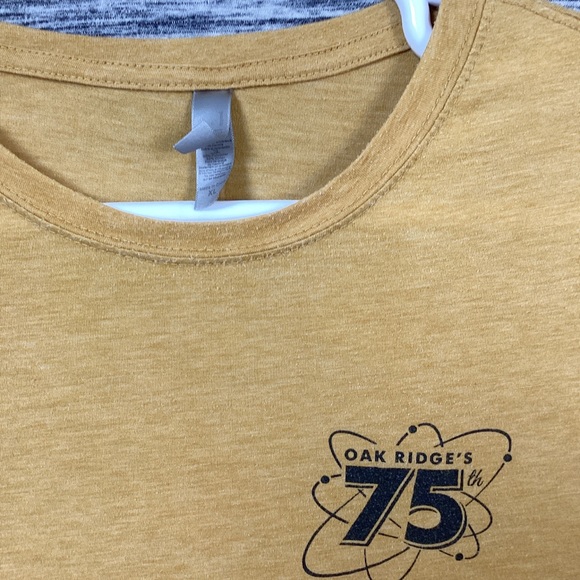 Vintage Men’s Yellow Tee OAK RIDGE’S 75th MANHATTAN PROJECT - Picture 3 of 6